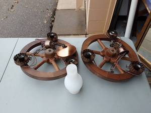 lot 22 image: Pair Of Rustic Wagon Wheel Light Fixtures With 6-Globes