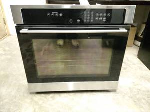 lot 353 image: Ikea Model IBS550DS03 Built-In 30 ...