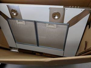 lot 383 image: Ikea Model IHW53UCOFS Range Hood...
