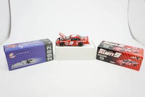 lot 44 image: Collectible Action Racing Bill Elliott #9 Stock Car