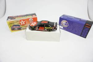 lot 73 image: Collectible Action Racing #28 Ricky Rudd Stock Car Bank