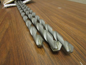 lot 378 image: MASONRY SLOW-SPIRAL DRILL BITS - NEW
