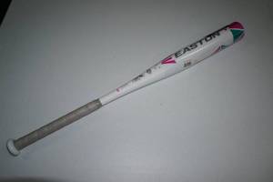 lot 194 image: Easton Topaz 2818 Softball Bat