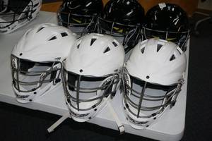 lot 51 image: (3) Cascade CS-R Lacrosse Helmets