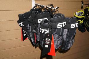 lot 73 image: 5 Sets STX Stallion 75 Gloves