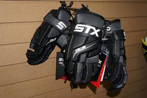 lot 74 image: 3 Sets STX Stallion 200 Gloves