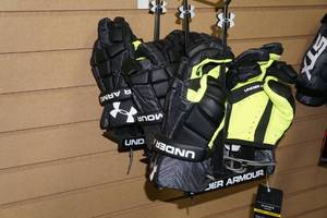 lot 78 image: 3 Sets Under Armour Elevate Gloves