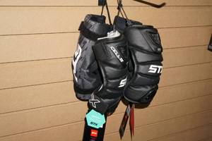 lot 88 image: 2 Sets STX Arm Pads