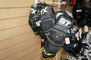 lot 95 image: 4 Sets STX Stallion 100 Arm Pads