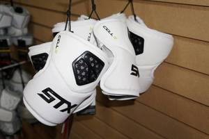 lot 107 image: 3 Sets STX Cell IV Elbow Pads - White