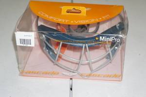 lot 125 image: Cascade MiniPro Lacrosse Eye Protection