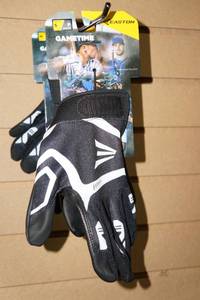 lot 246 image: Easton Batting Gloves