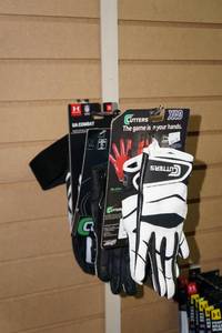 lot 265 image: Football Gloves