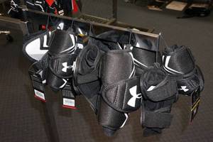 lot 142 image: 5 Sets Under Armour Strategy Youth Arm Pads