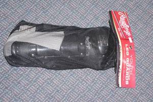 lot 293 image: Rawlings Youth Leg Guards