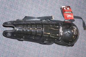 lot 288 image: Rawlings Leg Guards