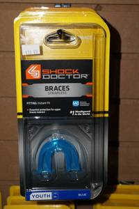 lot 313 image: Shock Doctor Strapless Braces Mouthguards