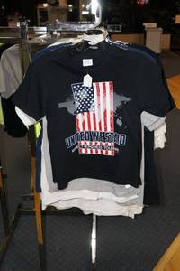 lot 450 image: 29 United We Stand Short Sleeve T-Shirts