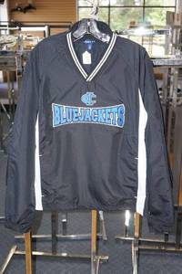 lot 467 image: Cambridge Isanti Light Jackets