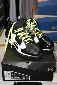 lot 499 image: Under Armour Cleats
