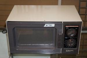 lot 525 image: Emerson Microwave
