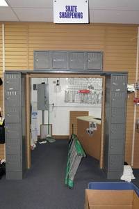lot 527 image: Lockers