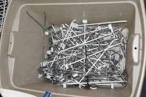 lot 552 image: Display Pegs