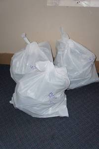 lot 562 image: 150 Clear Pants Hangers