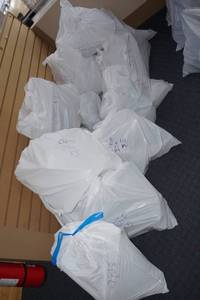 lot 566 image: 500 Clear Clothing Hangers