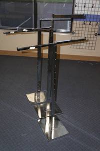 lot 584 image: (3) 2 Way Apparel Rack