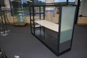 lot 588 image: Large Display Unit