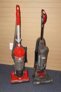 lot 591 image: 2 Vacuums