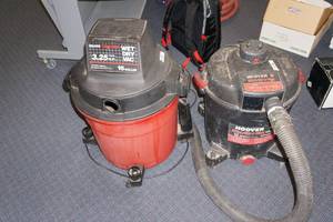 lot 600 image: 2 WetDry Vacumms