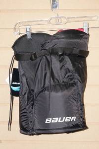 lot 351 image: Bauer Youth Breezers