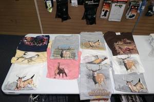 lot 523 image: Run of Sample Printed T-Shirts - Cabelas