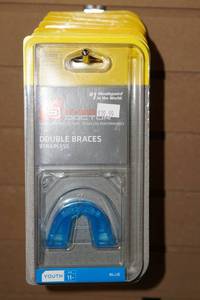 lot 322 image: Shock Doctor Double Braces Strapless Mouthguards