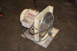 lot 25 image: Electric Disk Sander
