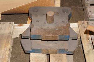 lot 35 image: Press Die Set