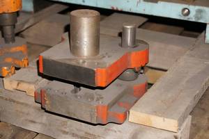 lot 38 image: Press Die Set