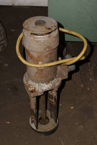 lot 67 image: Coolant Pump