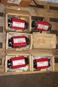 lot 72 image: 5 Watts Pneumatic Actuators