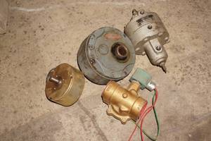 lot 70 image: Motor Accessories