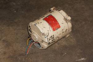 lot 98 image: GE 14HP 3 Phase Motor