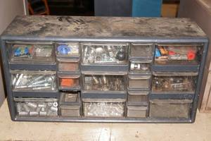 lot 125 image: Small Organizer with Contents