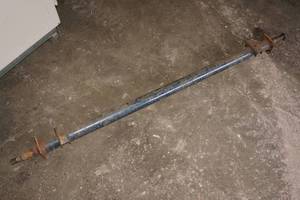 lot 135 image: Trailer Axle