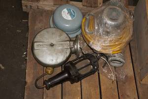 lot 145 image: Vintage Bell and Cord Reels