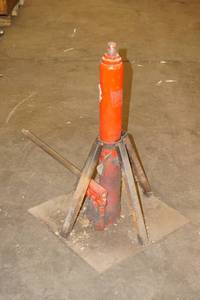 lot 164 image: Northern 3 Ton Double Pump Long Ram Jack