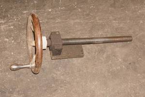 lot 172 image: Industrial Hand Crank