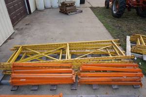 lot 153 image: 3 Sections of Pallet Racking