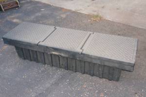 lot 187 image: Plastic Truck Bed Toolbox